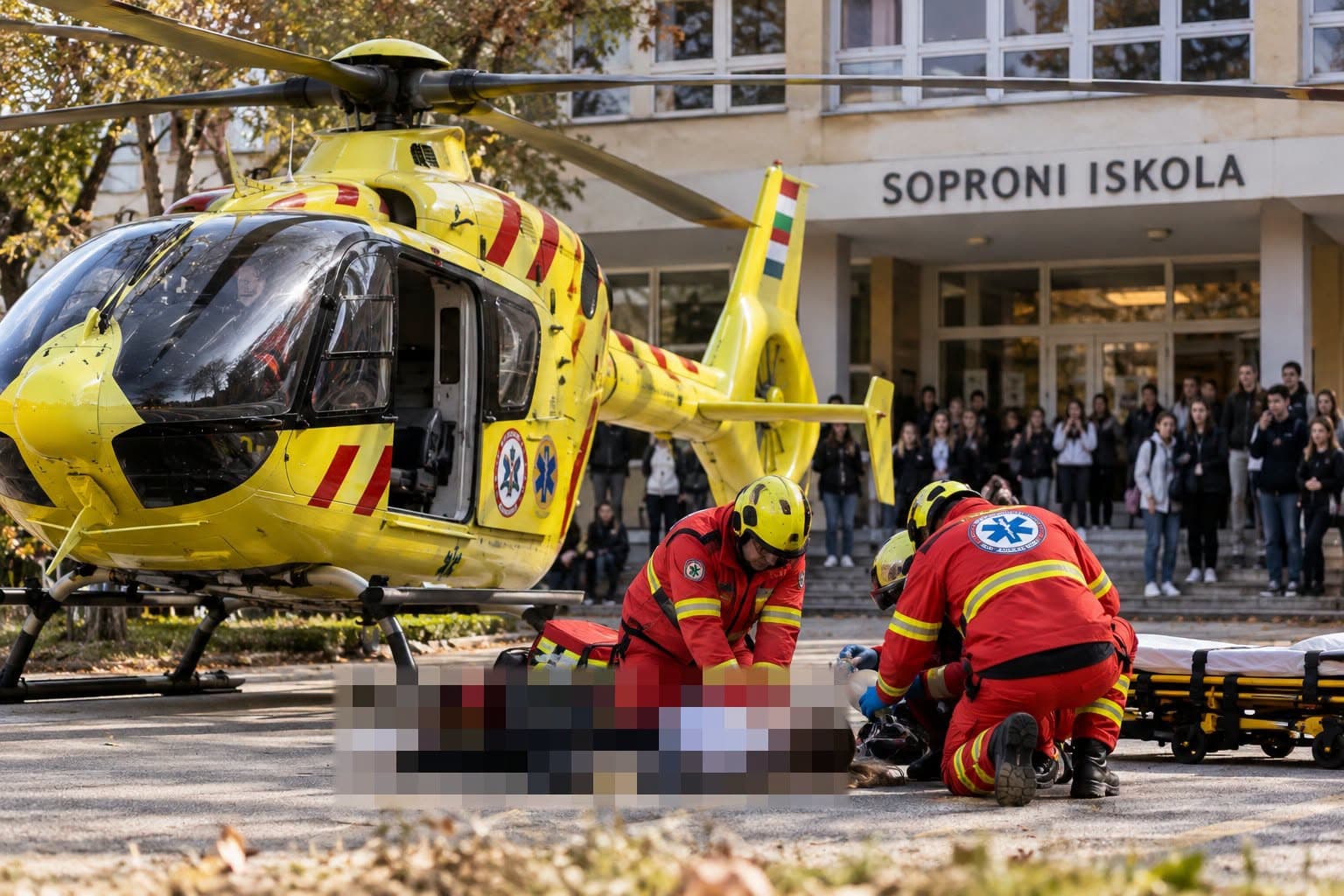 Drámai percek a soproni technikumban: testnevelésóra közben leállt egy diáklány szíve
